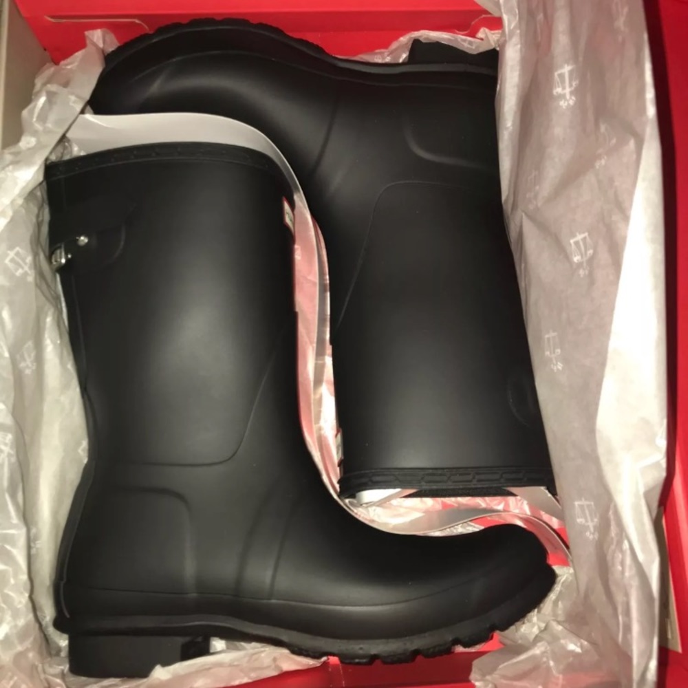SOLD ON MERCARI NWT Hunter Boots